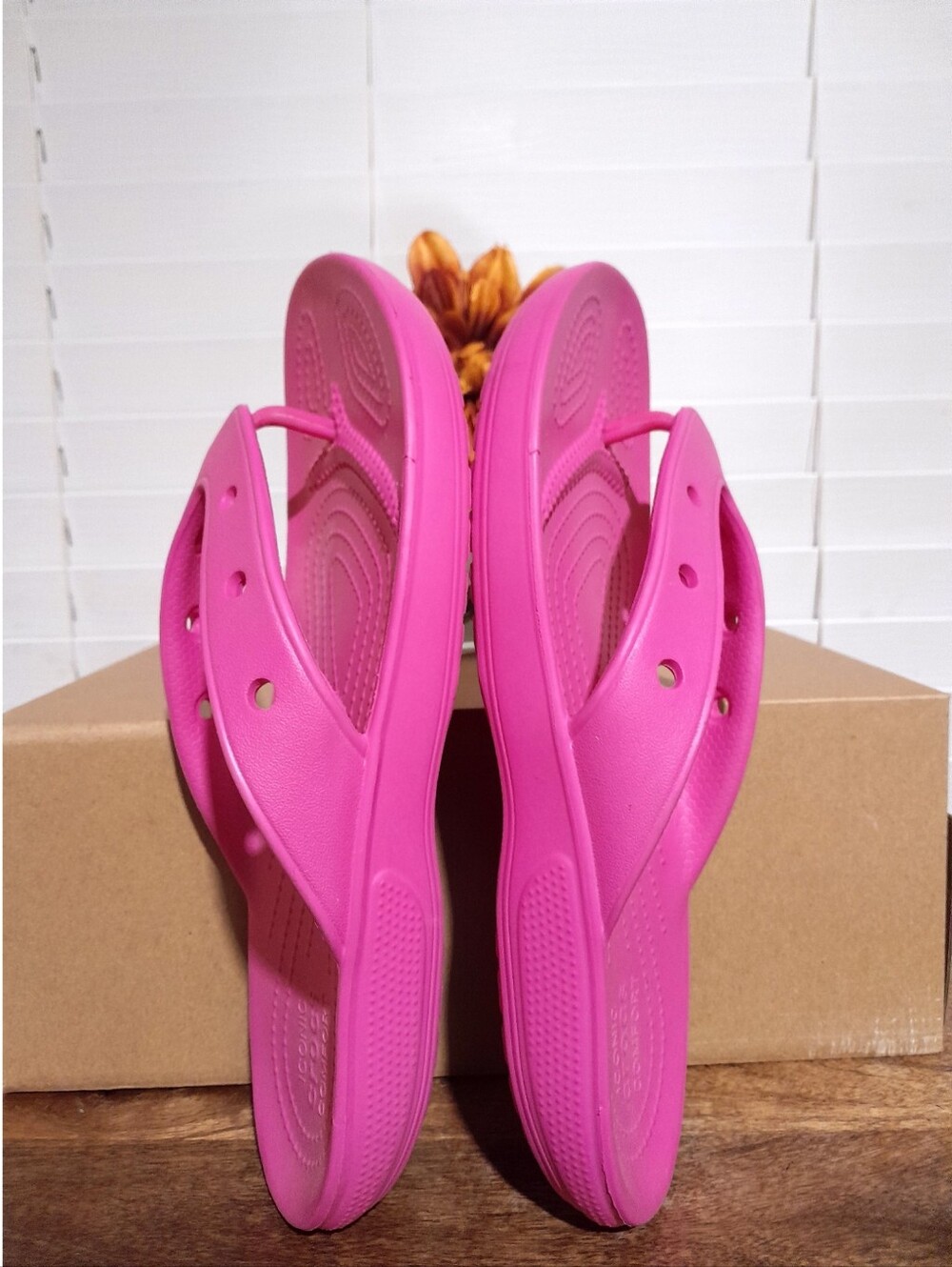 Crocs Women's 10 Men's 8 Bright Pink Slides Flip Flop Sandals